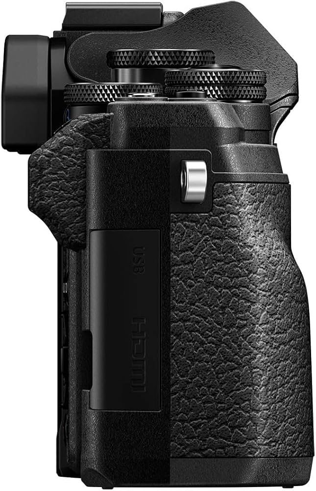 Kit d'appareil viseur electronic Photo Micro Four Thirds Olympus  Om-D E-M10 Mark IV Video 4K Wi-Fi  Capteur 20 Mp Objectif ed 14-42 mm f3.5-5.6 EZ